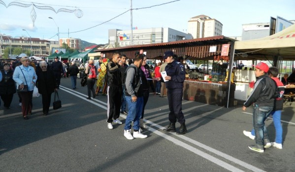 21 de amenzi aplicate de jandarmii băimăreni la Festivalul Castanelor 21 de amenzi aplicate de jandarmii băimăreni la Festivalul Castanelor