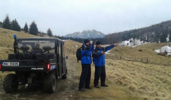 Turişti polonezi rătăciţi în Munţii Maramureşului Turişti polonezi rătăciţi în Munţii Maramureşului