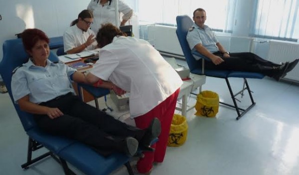 Poliţiştii Serviciului Rutier Maramureş au donat sânge Poliţiştii Serviciului Rutier Maramureş au donat sânge