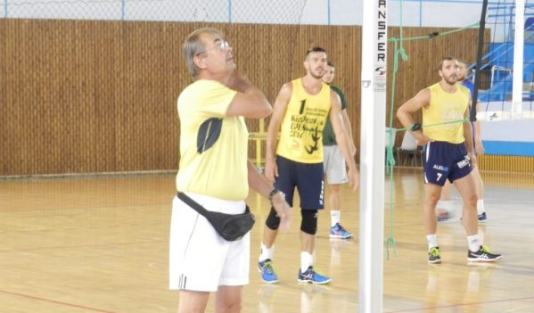 Stelian Moculescu, la antrenamentele echipei Știința Explorări Stelian Moculescu, la antrenamentele echipei Știința Explorări