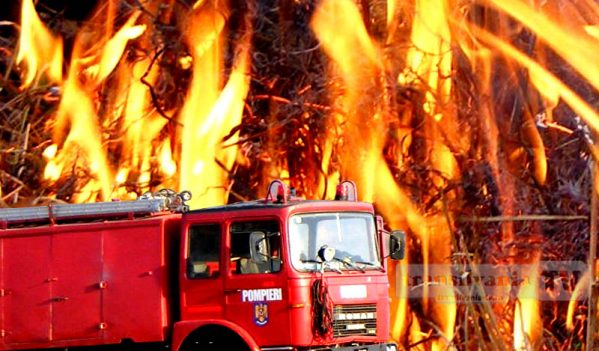 O locuință a luat foc în Poienile de Sub Munte. Proprietarul a fost găsit decedat O locuință a luat foc în Poienile de Sub Munte. Proprietarul a fost găsit decedat