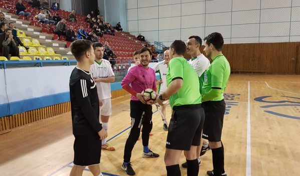 Baia Mare: Cupa Minerul 2016 la fotbal în sală se încheie azi, odată cu disputarea semifinalelor și finalelor Baia Mare: Cupa Minerul 2016 la fotbal în sală se încheie azi, odată cu disputarea semifinalelor și finalelor