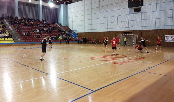 Fotbal în sală (Baia Mare): Favoritele s-au calificat în grupele semifinale ale Cupei Minerul Fotbal în sală (Baia Mare): Favoritele s-au calificat în grupele semifinale ale Cupei Minerul