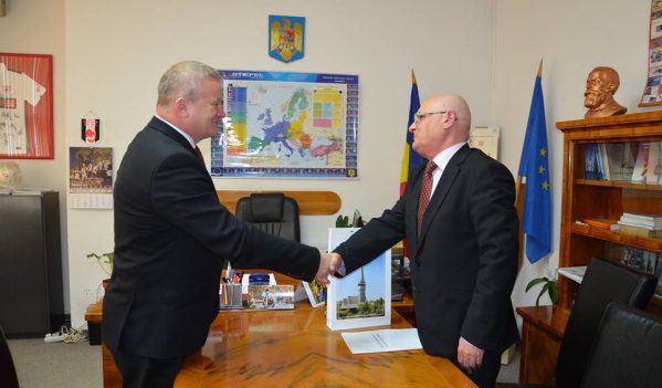 Subprefectul Gavriș Ardelean s-a întâlnit cu însărcinatul cu afaceri a.i. al Ucrainei în România, Yevghen Levytskyi Subprefectul Gavriș Ardelean s-a întâlnit cu însărcinatul cu afaceri a.i. al Ucrainei în România, Yevghen Levytskyi