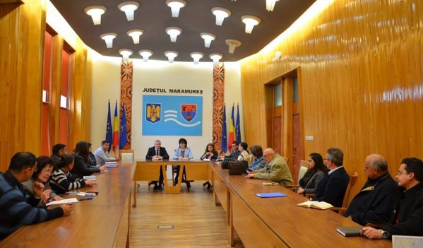 Maramureș: Probleme cu înscrierea în clasa zero a copiilor romi Maramureș: Probleme cu înscrierea în clasa zero a copiilor romi