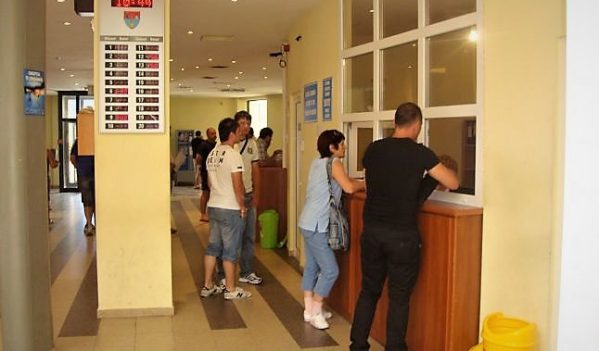 Maramureș: Program de lucru cu publicul la permise și pașapoarte în minivacanța de Sfânta Maria Maramureș: Program de lucru cu publicul la permise și pașapoarte în minivacanța de Sfânta Maria