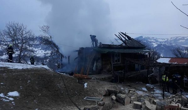 Patru incendii lichidate de pompierii maramureșeni în ultimele 24 de ore Patru incendii lichidate de pompierii maramureșeni în ultimele 24 de ore
