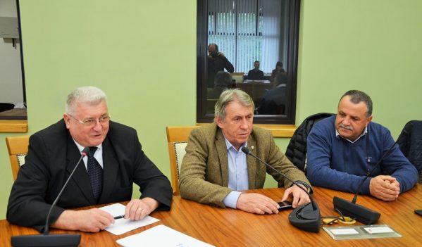 Pagubele produse de mistreți în Recea, Mireșu Mare și Valea Chioarului, în atenția autorităților județene Pagubele produse de mistreți în Recea, Mireșu Mare și Valea Chioarului, în atenția autorităților județene