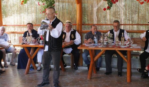 Volum de poezie lansat de un jandarm maramureșean Volum de poezie lansat de un jandarm maramureșean