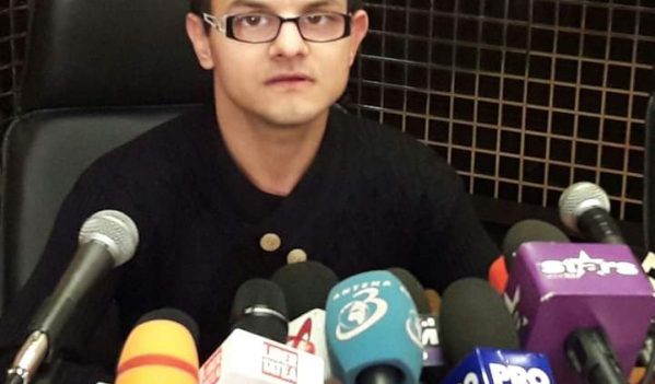 Crescut în orfelinate, acum ajută copiii și bătrânii nevoiași. (VIDEO) Crescut în orfelinate, acum ajută copiii și bătrânii nevoiași. (VIDEO)