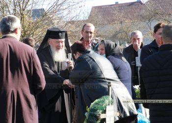 Oarța de Sus – De Luminație, IPS Andrei s-a rugat pentru sufletele celor răposați, în satul natal (VIDEO)
