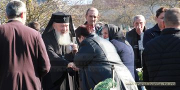 Oarța de Sus – De Luminație, IPS Andrei s-a rugat pentru sufletele celor răposați, în satul natal (VIDEO)