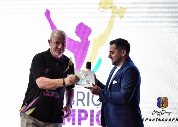 În prezența lui Maricel Voinea, a Cristinei Pîrv și a lui Bogdan Vasile, Tudor Marta a lansat oficial proiectul Fabrica de Campioni