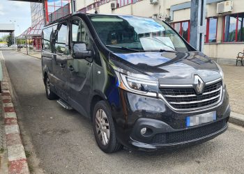 Mașină radiată din circulație, oprită la intrarea în țară