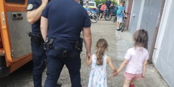 Două fetiţe de 5 ani căutate de părinţi, găsite de jandarmii maramureşeni