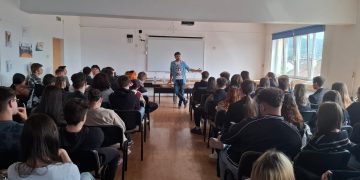 Actorul Bogdan Bob Rădulescu – Întâlnire inedită cu elevii de la Colegiul Economic ”Nicolae Titulescu”